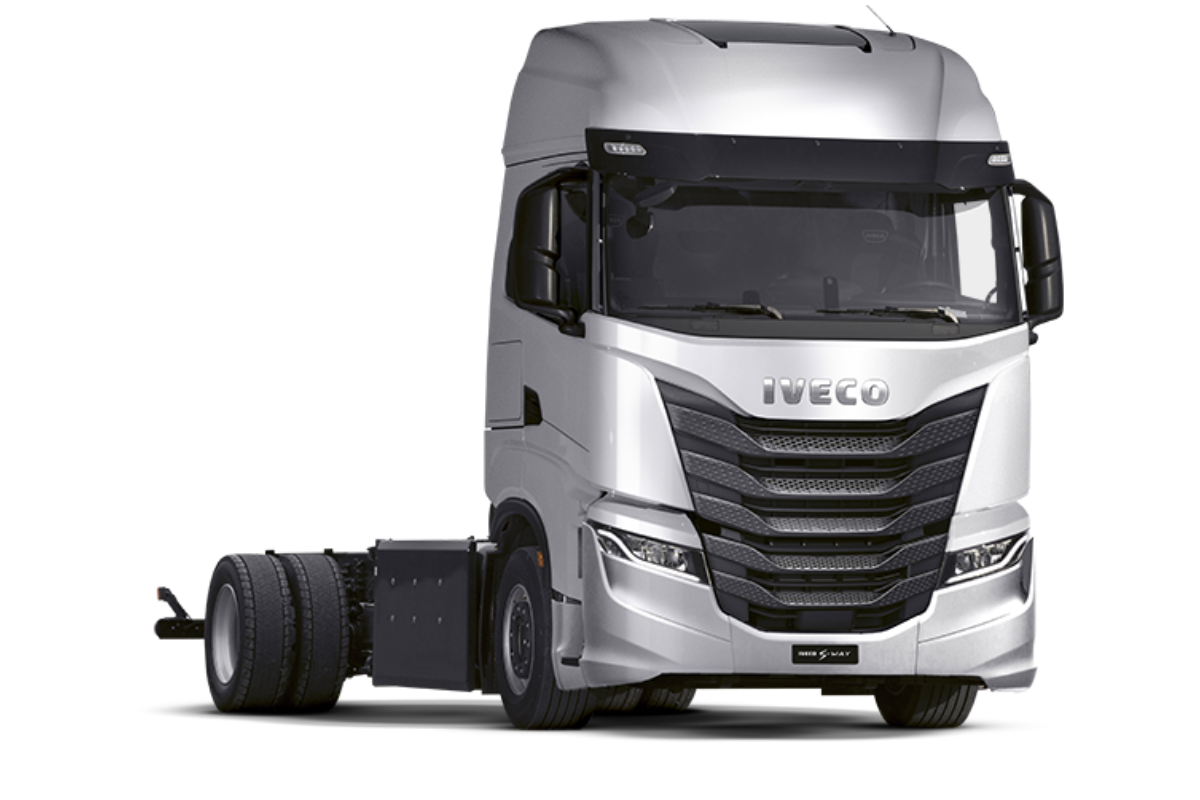 ROAD TEST: IVECO S-WAY IN THE UK - Trucking